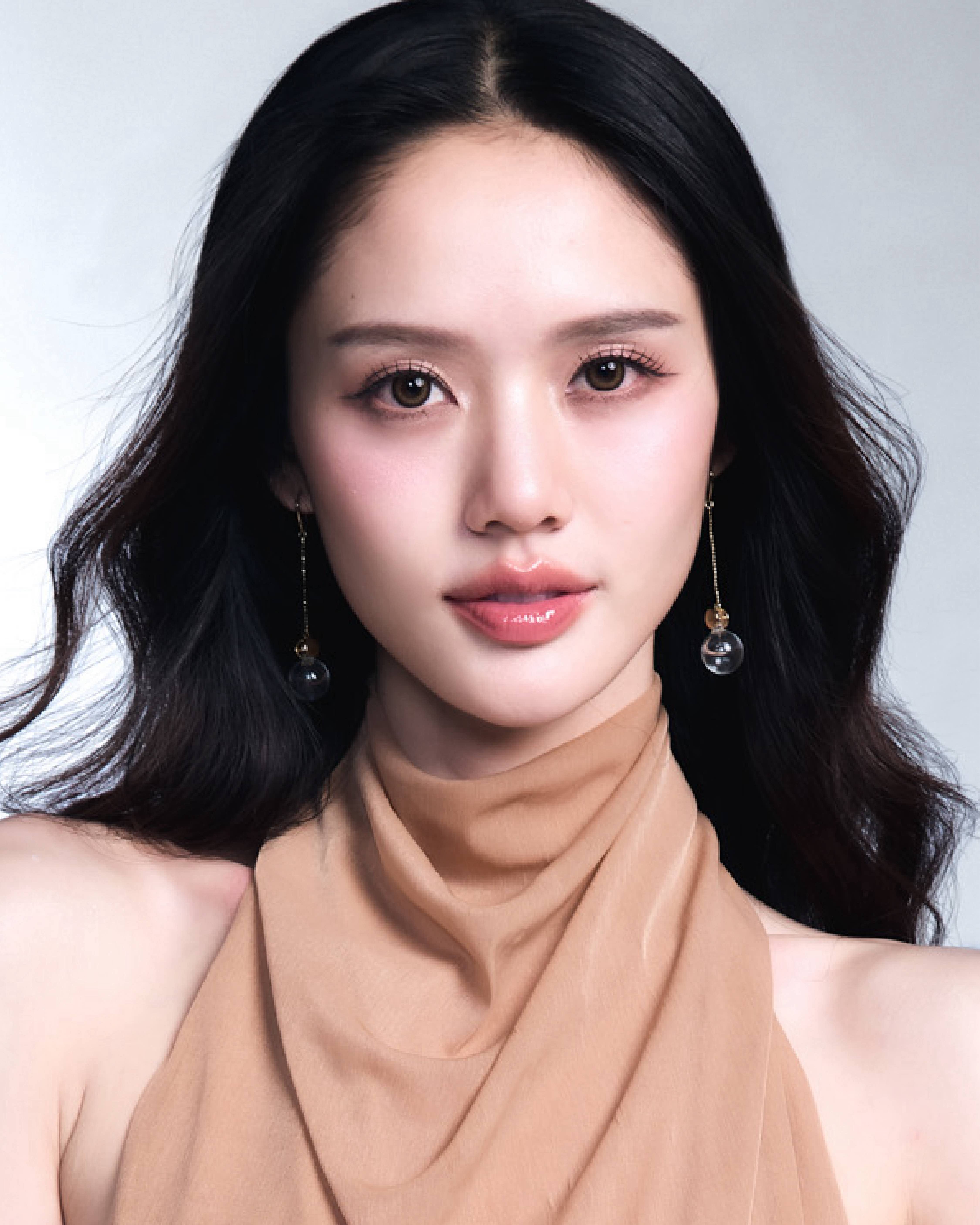 Lookmhee Punyapat Wangpongsathaporn